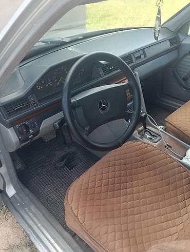 Mercedes-Benz W124: 1990 г., 2 л, Автомат, Бензин, Седан — 5
