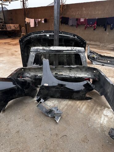 Продаю кузовные детали от Toyota Land Cruiser 200 . 2008год все в