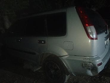 ниссан грузовой: Nissan X‑Trail (первое поколение, T30), серебристый кроссовер 4WD — 2