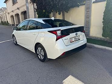 byd leopard: Toyota Prius: 2019 г., 1.8 л, Гибрид, Лифтбек — 5
