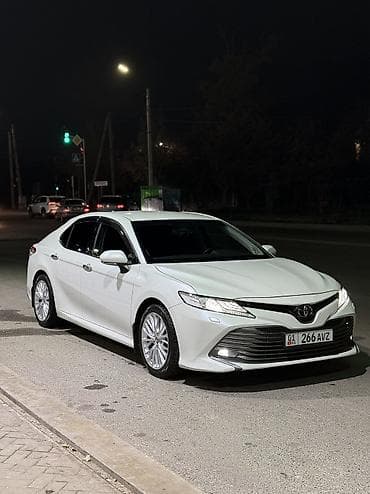 Toyota Camry: 2019 г., 2.5 л, Автомат, Бензин, Седан