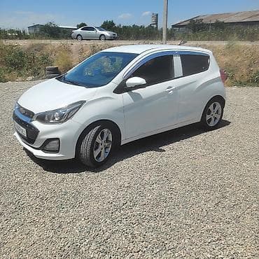 купить скричеры: Chevrolet Spark: 2018 г., 0.1 л, Автомат, Бензин, Хэтчбэк — 5