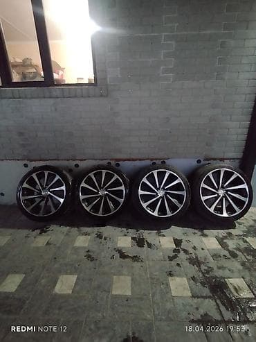Колеса в сборе 245 / 40 / R 20, Лето, Б/у, Комплект, Легковые, Литые, отверстий - 5