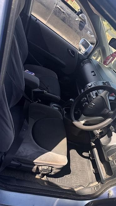 Унаа: Honda Fit: 2002 г., 1.3 л, Вариатор, Бензин, Хетчбек — 6