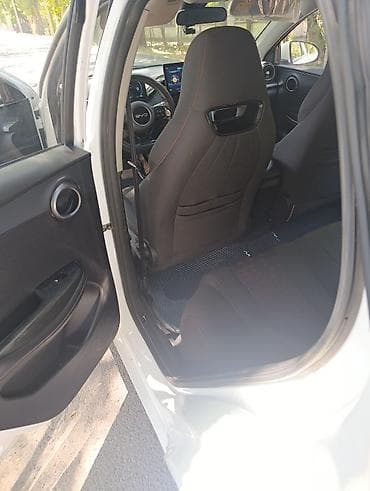 tesla model: BYD E2: 2024 г., Электромобиль, Хэтчбэк — 7