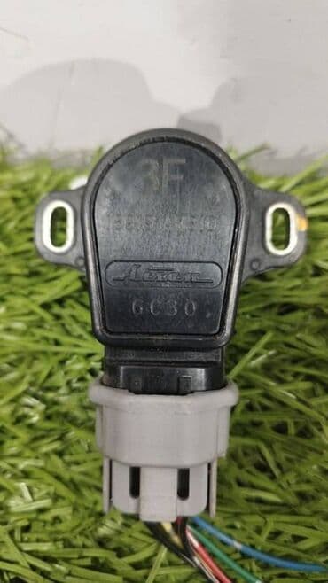 купить бесконтактный градусник: Infiniti FX35 v-3.5 2006 год, датчик положения педали газа — 1