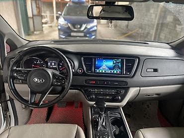 авто рага: Kia Carnival: 2017 г., 2.2 л, Автомат, Дизель, Вэн/Минивэн — 10