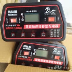 куплю зарядное устройство для автомобильного аккумулятора: Аккумулятор 100 и более Ач, Новый, Китай, Самовывоз — 1