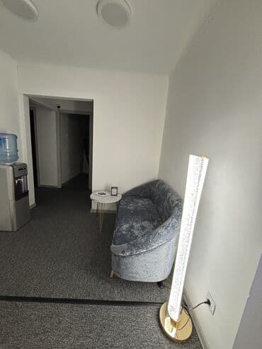 оборудование для парикмахер: Сдаю Кабинет в салоне, 8 м², Для бровиста, Для визажиста, Для лешмейкера — 3