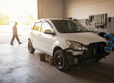 обмен авто в бишкеке: Mazda Demio: 2004 г., 1.3 л, Автомат, Бензиновая, Хэтчбэк — 1