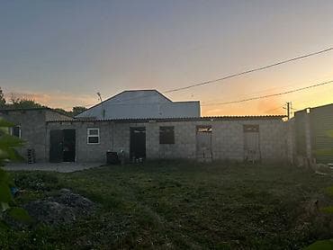 Продается дом времянкой 3 комнаты и склад большой центральный улица