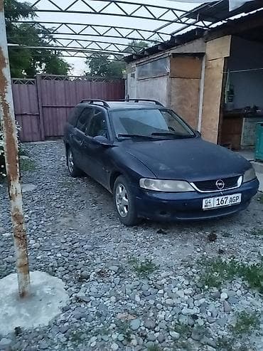 Opel Vectra: 1993 г., 1.6 л, Кол менен иштөөчү, Бензин, Универсал