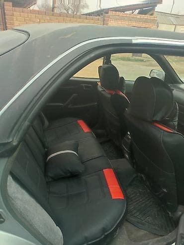 опель вектора б: Седан среднего класса, правый руль. Кузов серебристого цвета с темной — 3