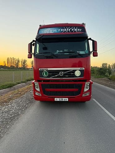 дивижок бу: Тягач, Volvo, 2012 г., Тентованный — 2