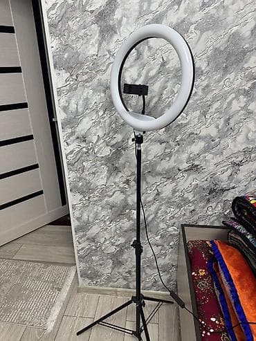 ls 4 6: Кольцевая LED‑лампа на штативе с держателем для смартфона. Основные — 2