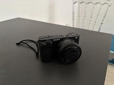 Sony A6000 Здравствуйте. Продаю свою камеру Sony A6000 с китовым