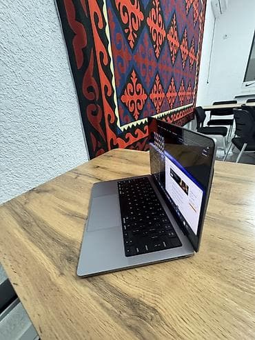 mac: Apple MacBook Pro M3 8 ядер 14″ (серия с логотипом MacBook Pro на — 7