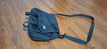 у настоящей женщины должна быть сумка: Черная сумка для учёбы, поместиться книги (новые по английскому) — 2