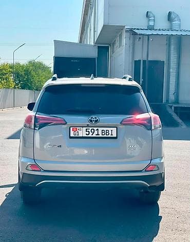 infinity fx35: Toyota RAV4: 2018 г., 2.5 л, Автомат, Бензин, Кроссовер — 4