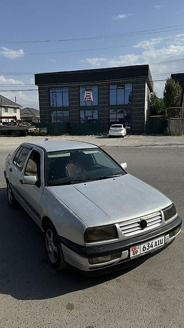 mini itx: Volkswagen Vento: 1993 г., 1.8 л, Седан — 8