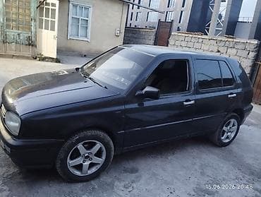 124 e500: Volkswagen Golf: 1994 г., Механика, Газ, Хэтчбэк — 2