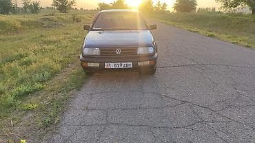 1 nz: Volkswagen Vento: 1993 г., 1.8 л, Механика, Бензин, Седан — 2
