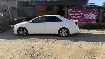 mini v: Toyota Camry: 2012 г., 2.5 л, Автомат, Бензин, Седан — 4
