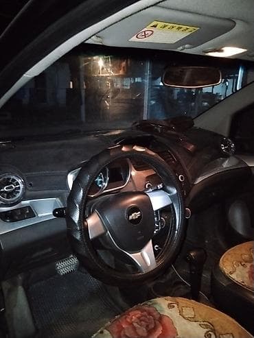 1: Chevrolet Spark: 2014 г., 0.1 л, Автомат, Бензин, Хэтчбэк — 6
