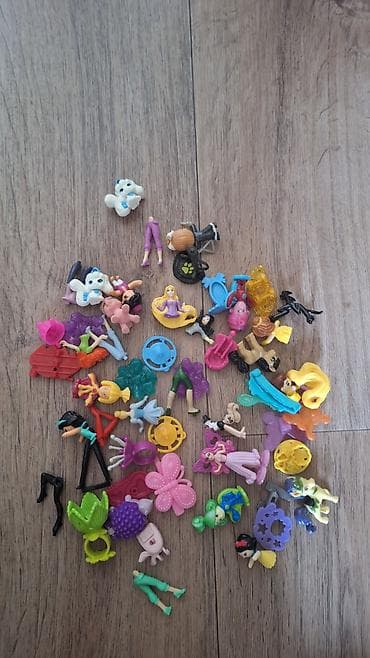 kinder minecraft: Продаю киндер игрушки. За все 300 сом — 2