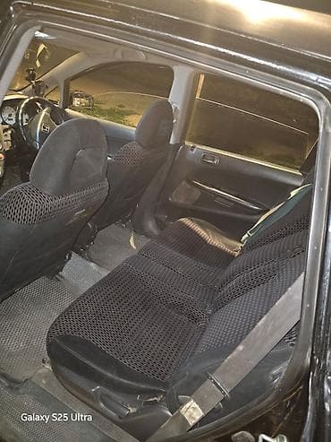 продаю honda stream: Honda Stream: 2001 г., Типтроник, Бензин, Минивэн — 2