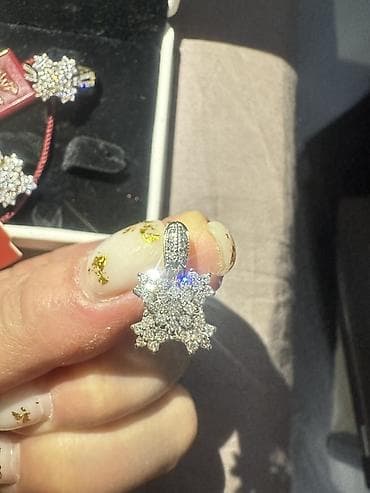 Кольца: Ювелирный набор с бриллиантами: серьги и кольцо — 1