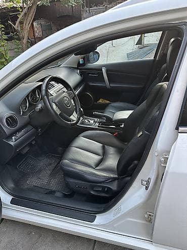 бюджетные авто: Mazda 6: 2008 г., 2 л, Автомат, Бензин, Универсал — 8