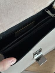 сумка клатч б у: Сумка кожаная. Пудровый оттенок. Внутри два отделения и два кармашика — 3