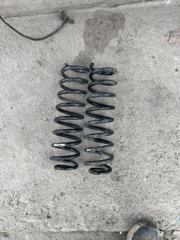 Продаю переднаяя пружина на w210 4 Matic привозной