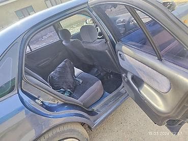 Mazda 626: 1998 г., 1.8 л, Механика, Бензин, Хэтчбэк