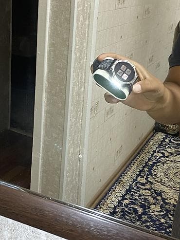 телевизор ч б: КС 91. У часов есть фонарик и водонепроницаемые. Подайдёт для туризма — 2