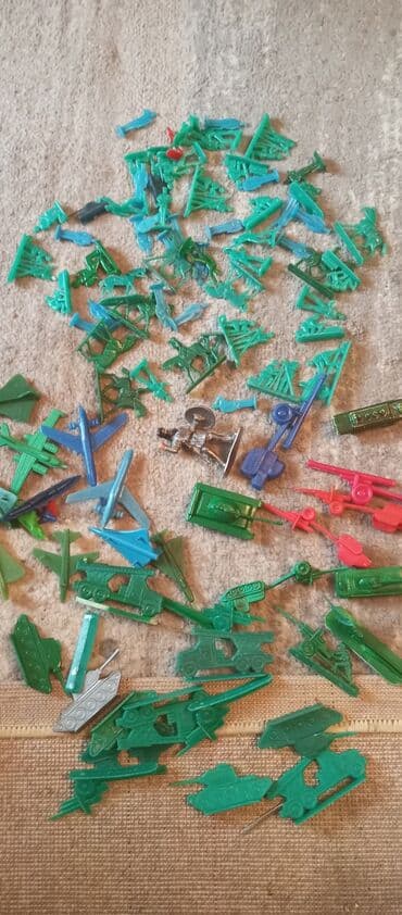 игрушечные дрели: Сделанные в СССР раритет Набор пластиковых солдатиков и военной — 3