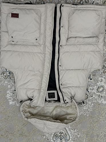 Жеке буюмдар: Продаю 2 куртки и 1 ветровку и 2 жилетки В отличном качественосили — 3