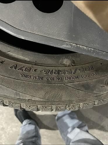 r 16: Комплект из 4 автомобильных шин. Характеристики: - Размер: 195/55 R16 — 2