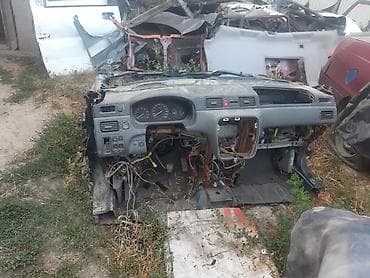 руль левый: Honda CR-V: 2000 г., 2 л, Автомат — 5