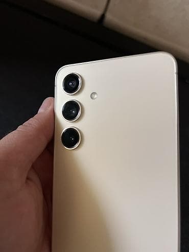 galaxy note 10 lite: Samsung Galaxy S24, Б/у, 256 ГБ, цвет - Золотой, 1 SIM, eSIM — 3