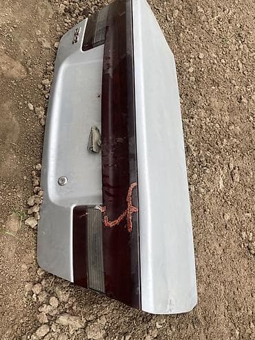 легасси б4: Крышка багажника Subaru, Оригинал — 2