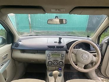клапан мот: Mazda Verisa: 2002 г., Автомат, Бензин, Хэтчбэк — 2