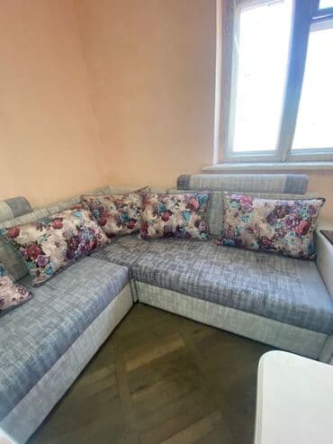 Диван в сером цвете Отлично подходит для гостиной Заказ по номеру at lalafo.kg Диван в сером цвете Отлично подходит для гостиной Заказ по номеру