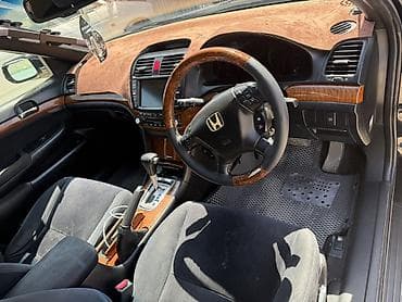 Продажа авто: Honda Accord: 2005 г., Седан — 6