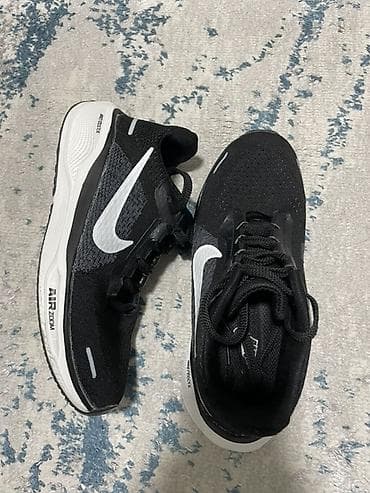 аир зум: Мужские кроссовки, 39, 39.5, 40, Nike, Б/у, цвет - Черный, Самовывоз, Платная доставка — 1