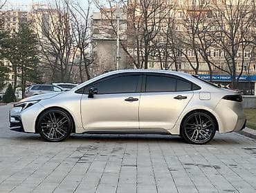 крышка багажника corolla: Toyota Corolla: 2023 г., 1.8 л, Автомат, Гибрид, Седан — 3