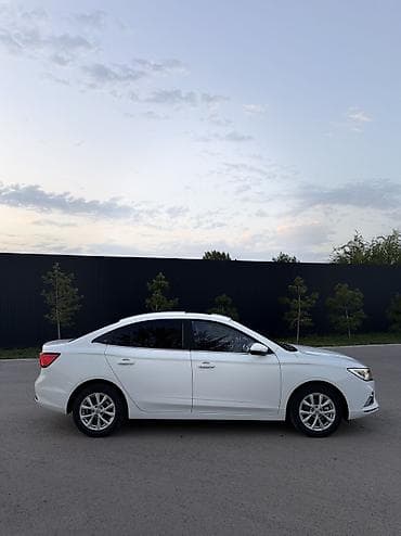 byd e1: MG : 2024 г., 1.5 л, Автомат, Бензин, Седан — 8