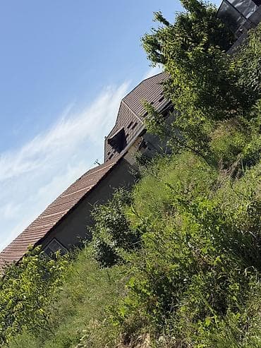 сдаю дом калыс ордо: 🏡 Продаётся дом в ж/м Калыс-Ордо, рядом со школой 📍 🛏 2 комнаты 📐 — 5