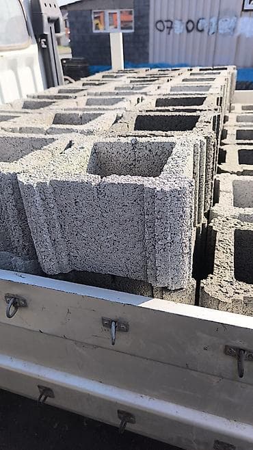 обой для стен: Заборы из пескоблока — 8